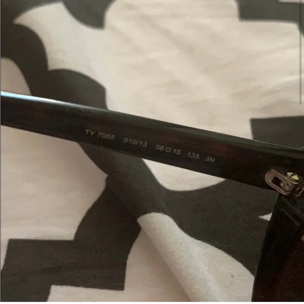 Gorgeous Tory Burch Brown Cat-Eye Sunglasses - gently used! - Picture 4 of 6